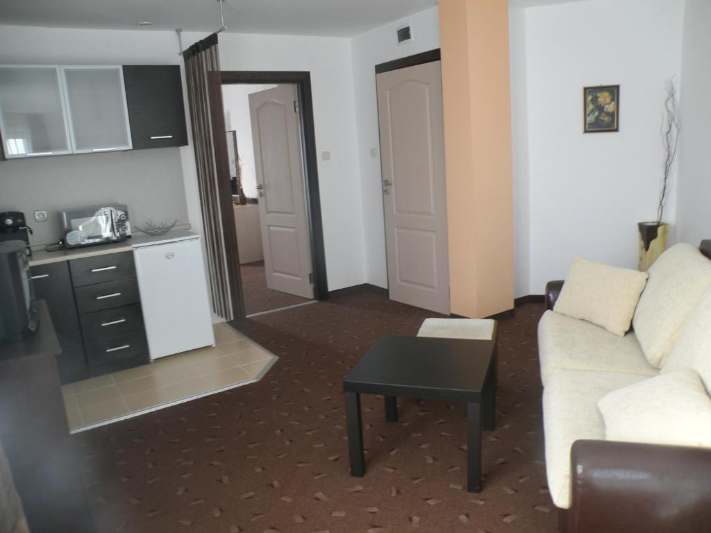 Makao Family Hotel Ravda Esterno foto